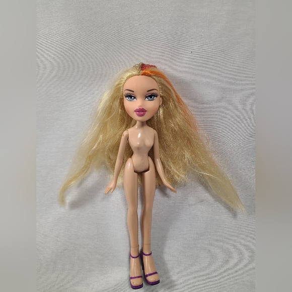 2001 1st Edition Bratz Doll Cloe Tokyo A Go Go Doll Rare - Picture 4 of 7